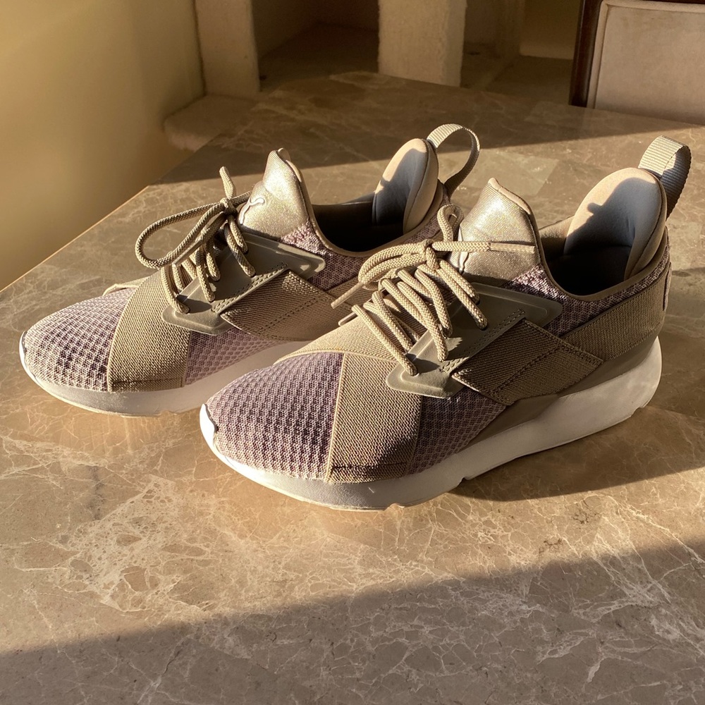 LIKE NEW Puma Ignite Runners